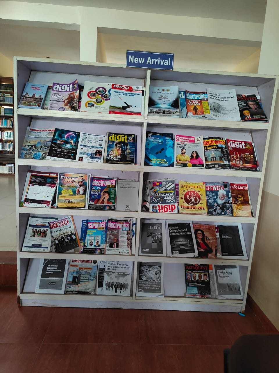 library-new-arrivals-display